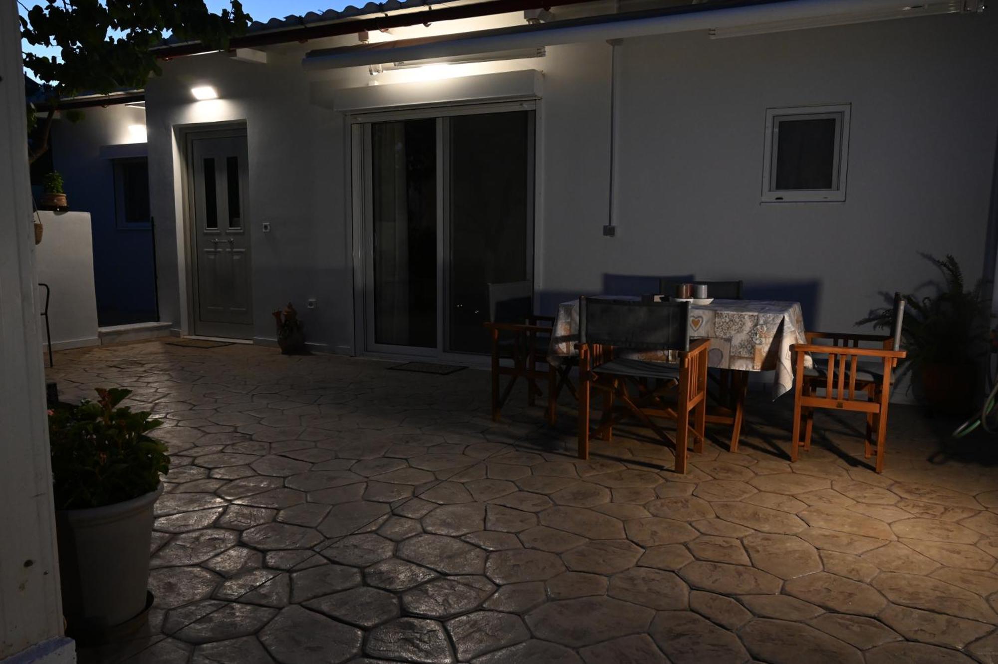 Evita'S Guesthouse Αγία Μαρίνα Μικρολίμανου Εξωτερικό φωτογραφία