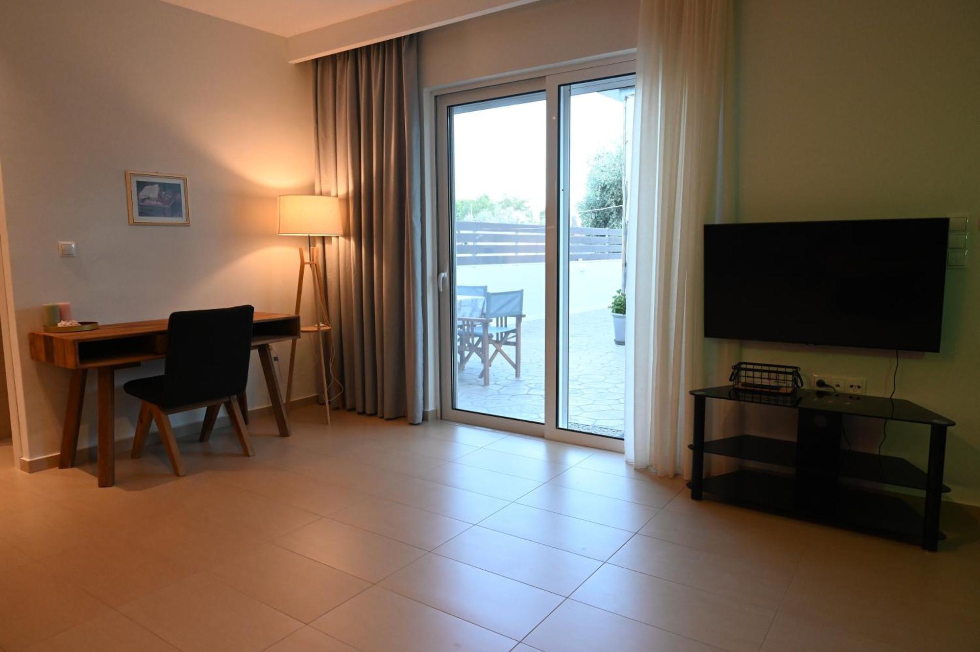Evita'S Guesthouse Αγία Μαρίνα Μικρολίμανου Εξωτερικό φωτογραφία