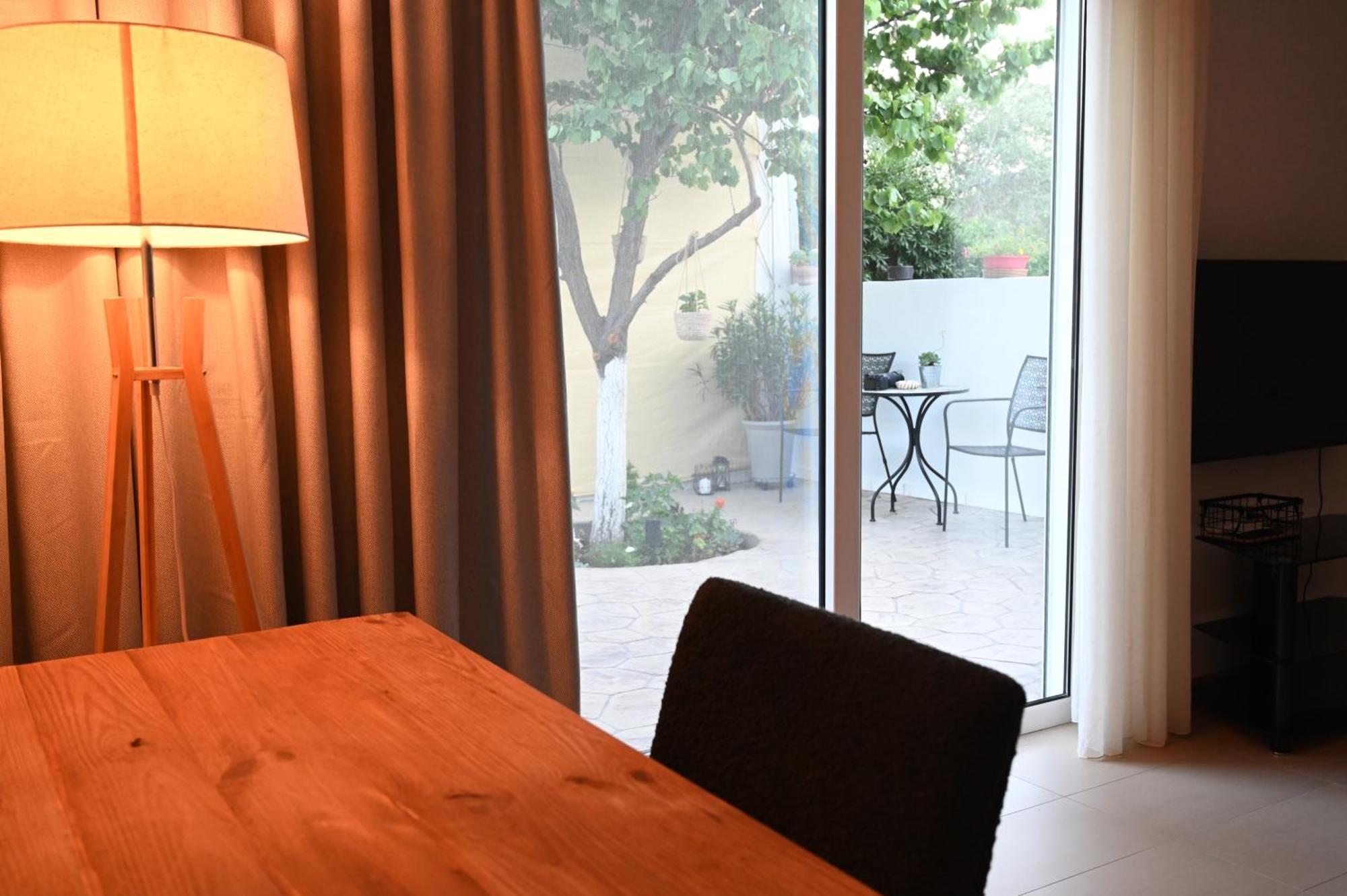 Evita'S Guesthouse Αγία Μαρίνα Μικρολίμανου Εξωτερικό φωτογραφία